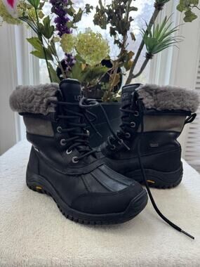 Ugg Australia 1906 Womens ADIRONDACK BOOT II szie 7 (ugg100